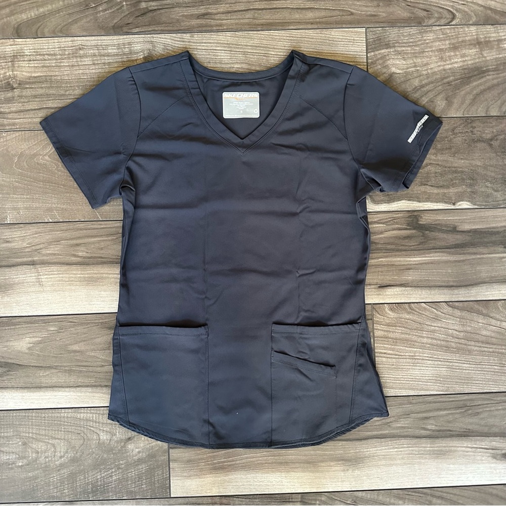 Sketchers Scrub Top Size Small